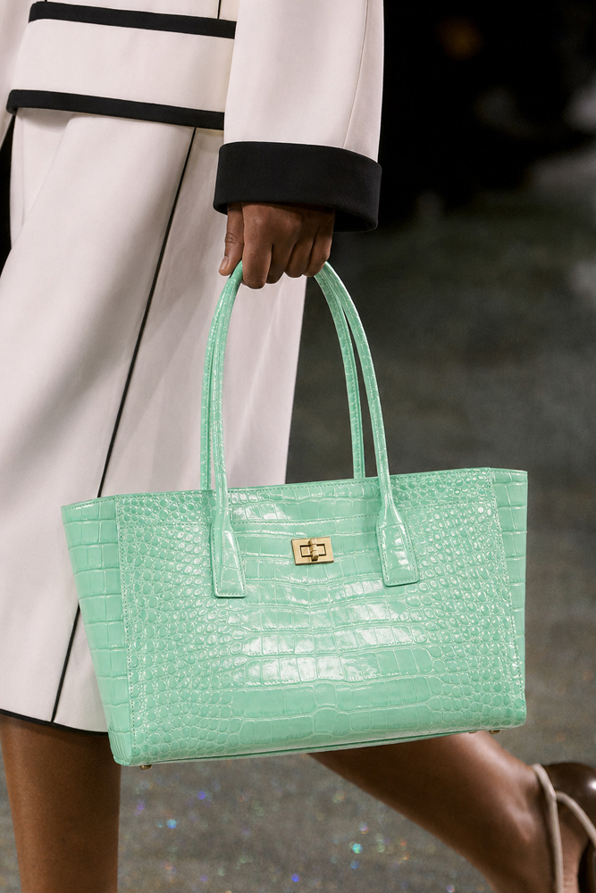 Women Hand Bags For Office - กระเป๋าถือ SHELKSBAG ลายหนังจระเข้เงางาม พร้อมตัวล็อกแบบหมุนสีทอง ความจุขนาดใหญ่ กระเป๋าสะพายไหล่สำหรับผู้หญิง