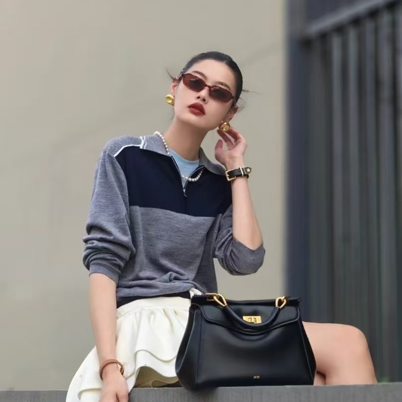 กระเป๋าสะพายข้างผู้หญิง Lucia  - Women Bags 2026 Trends บทวิจารณ์และราคา
